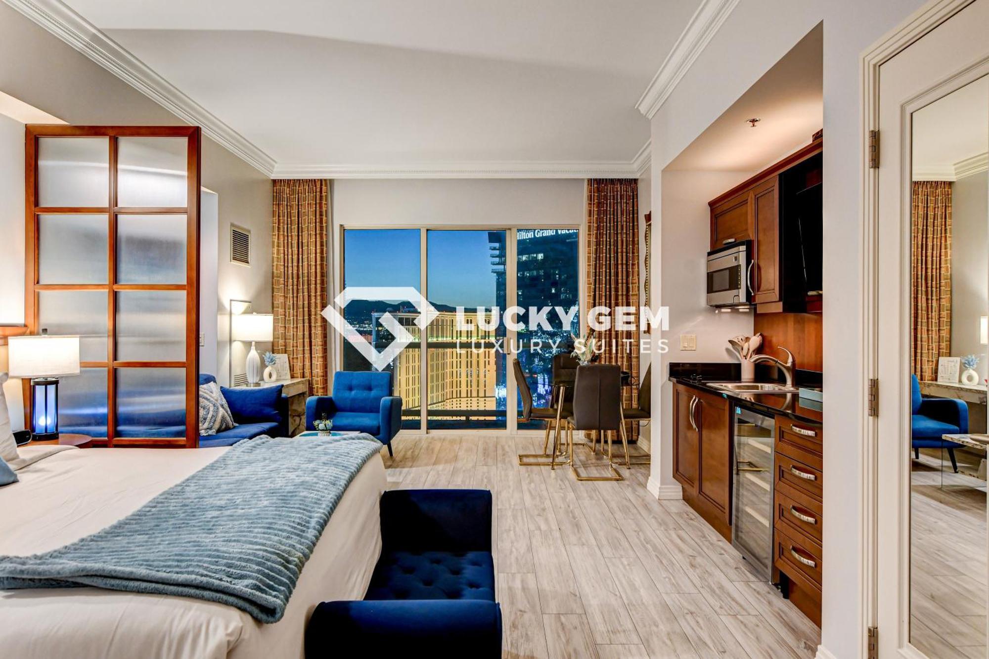Lucky Gem Penthouse & Luxury Suites At Signature Resort, Balcony Strip View 3505 ラスベガス エクステリア 写真