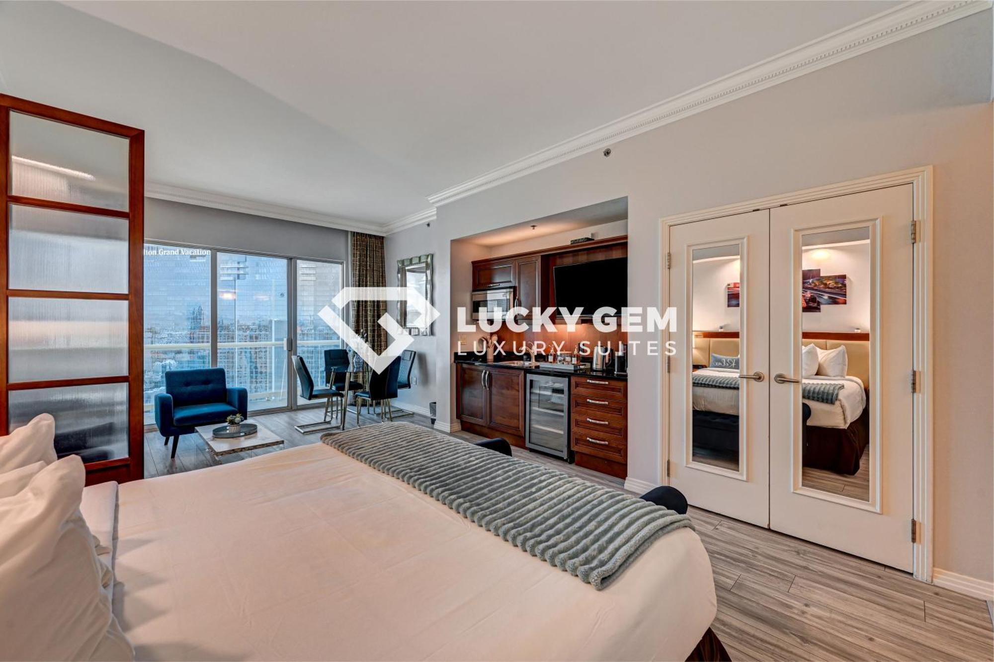 Lucky Gem Penthouse & Luxury Suites At Signature Resort, Balcony Strip View 3505 ラスベガス エクステリア 写真