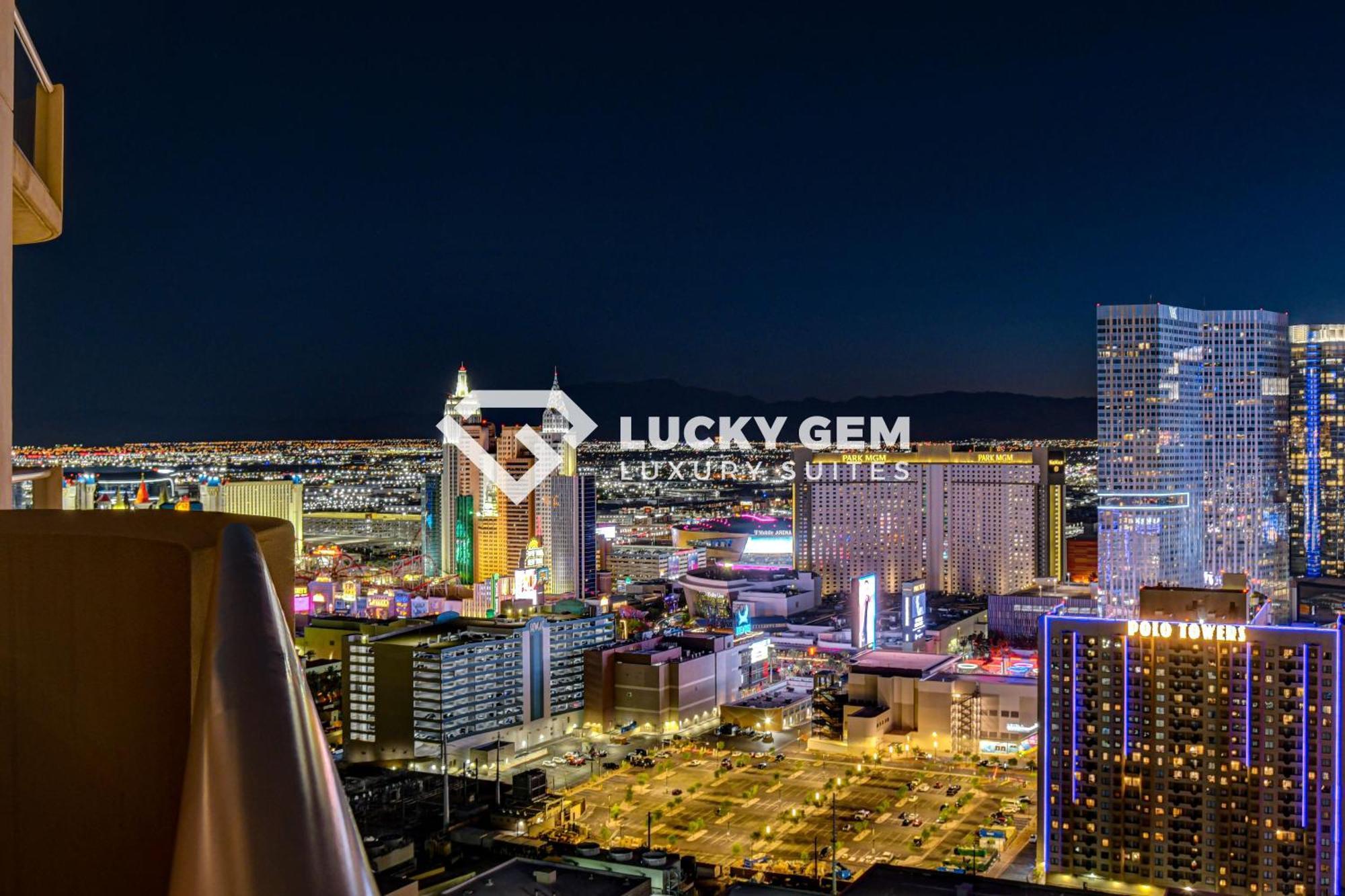 Lucky Gem Penthouse & Luxury Suites At Signature Resort, Balcony Strip View 3505 ラスベガス エクステリア 写真