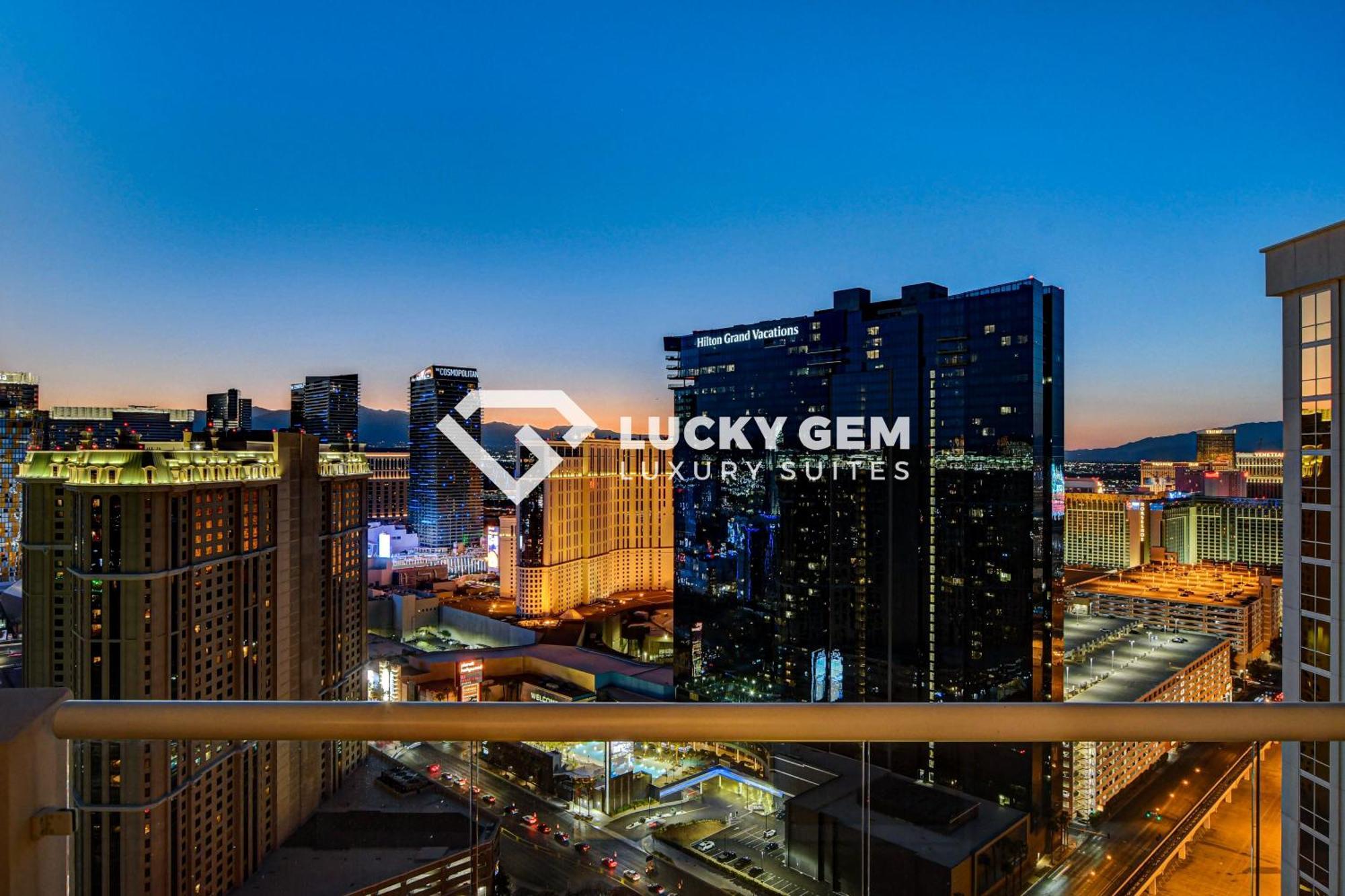 Lucky Gem Penthouse & Luxury Suites At Signature Resort, Balcony Strip View 3505 ラスベガス エクステリア 写真