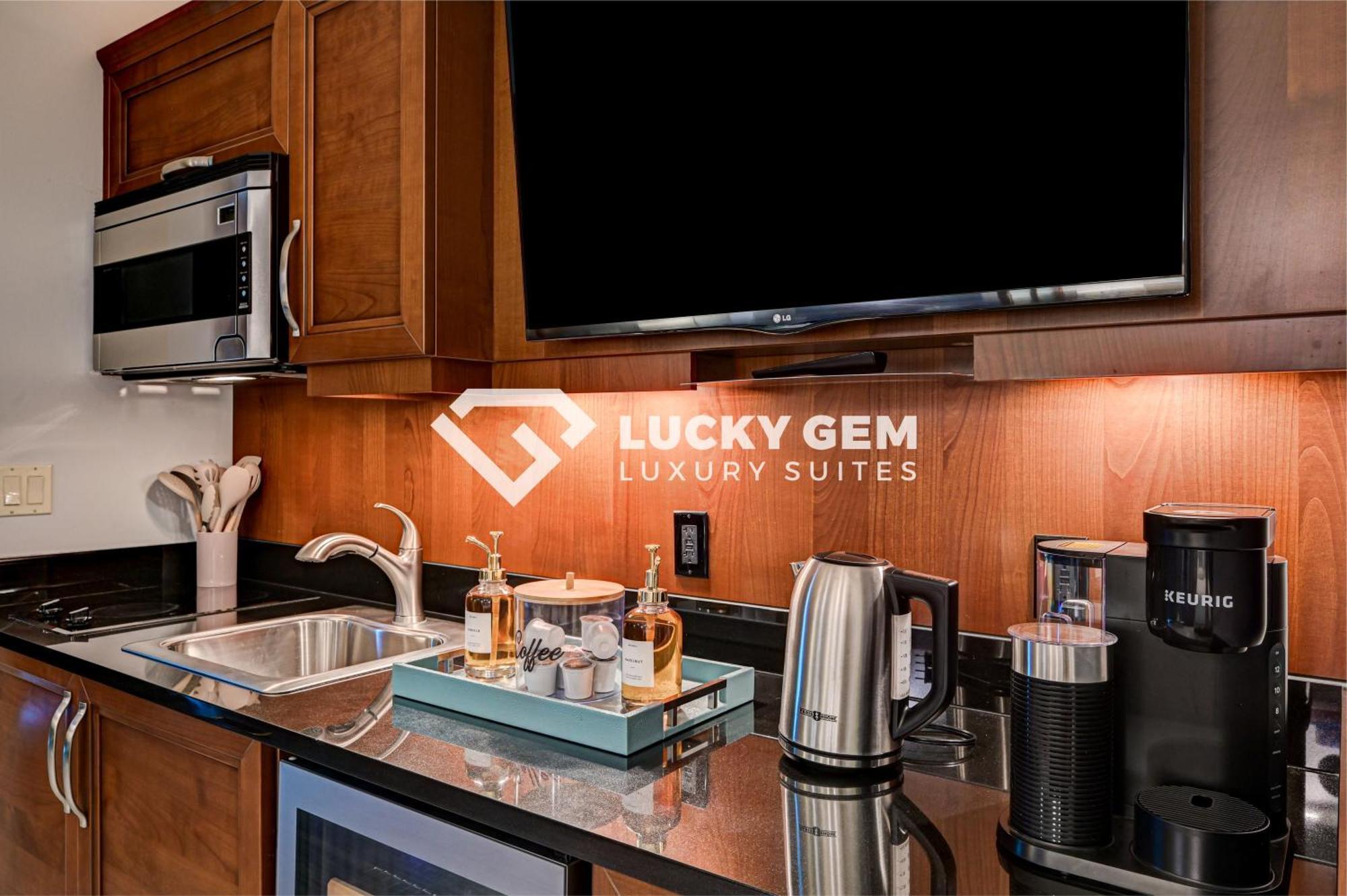 Lucky Gem Penthouse & Luxury Suites At Signature Resort, Balcony Strip View 3505 ラスベガス エクステリア 写真