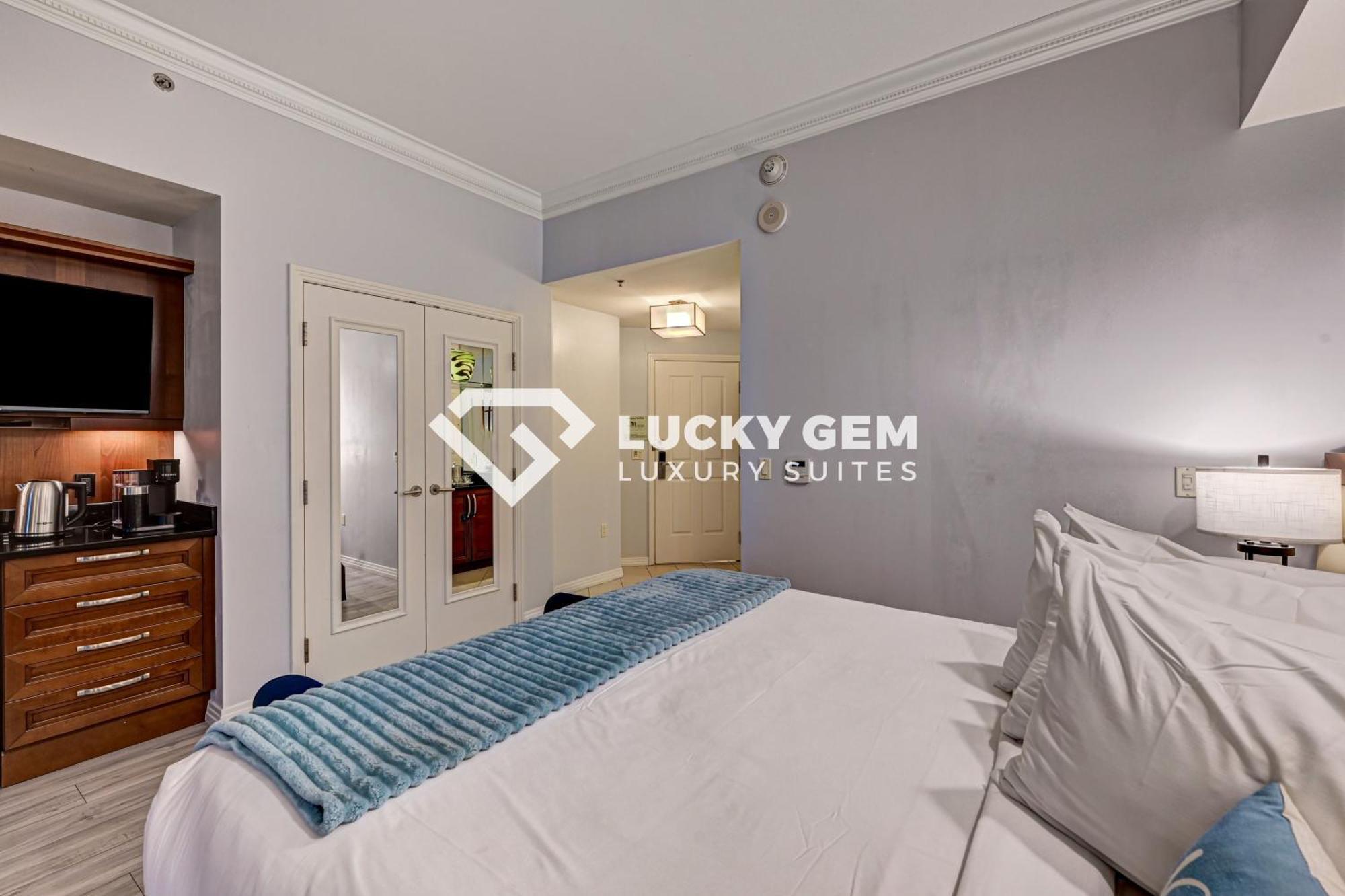 Lucky Gem Penthouse & Luxury Suites At Signature Resort, Balcony Strip View 3505 ラスベガス エクステリア 写真